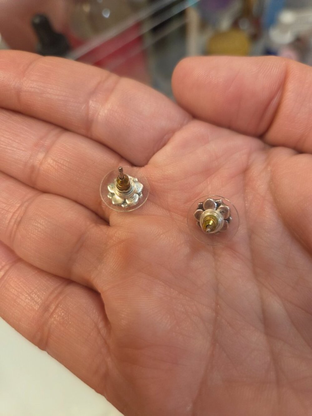 Pandora white and pink flower studs - Picture 4 of 7